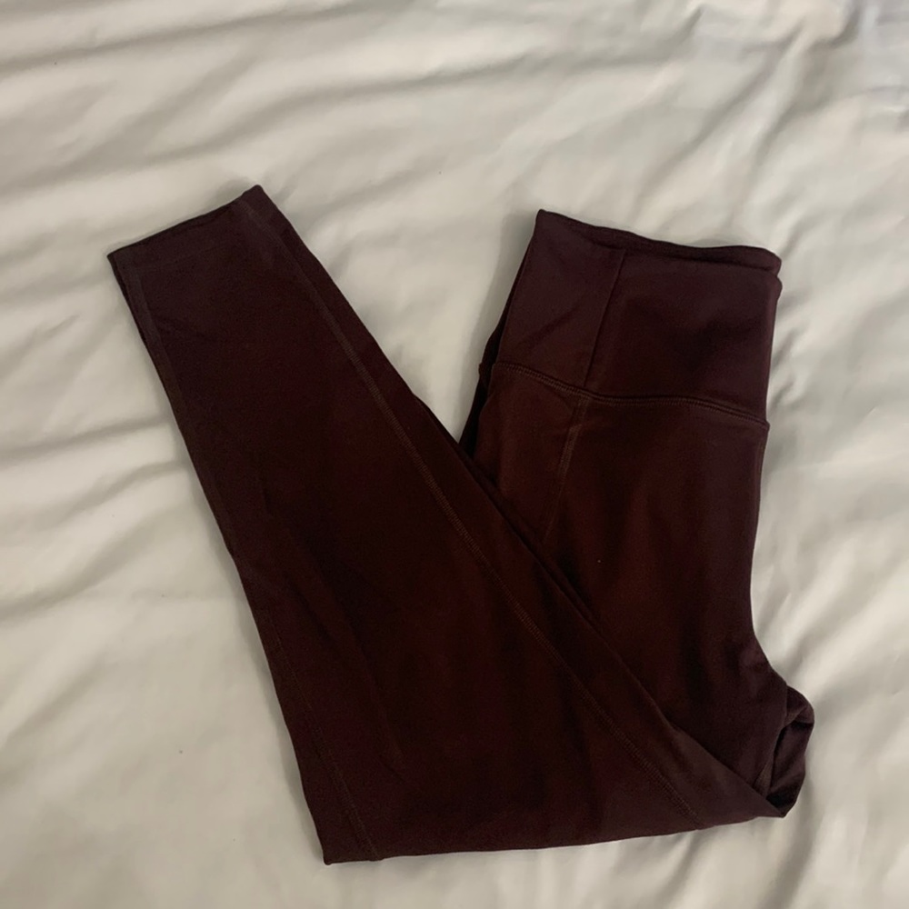 Girlfriend collective 7/8 compression leggings burgundy color